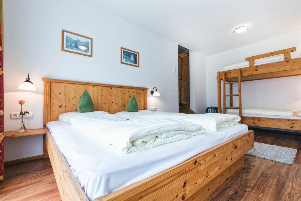 Apparthotel Alpenchalet Neukirchen am Großvenediger 외부 사진